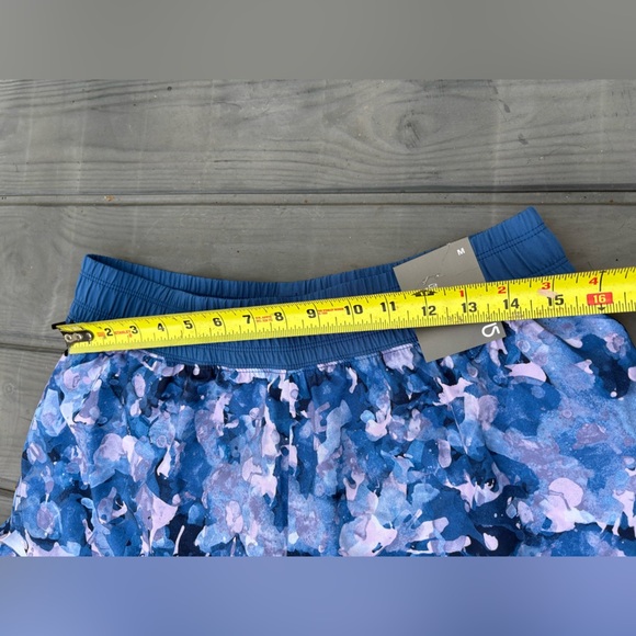 NWT - Gap Fit Running Shorts - Blue Watercolor Print - size medium - Picture 8 of 10
